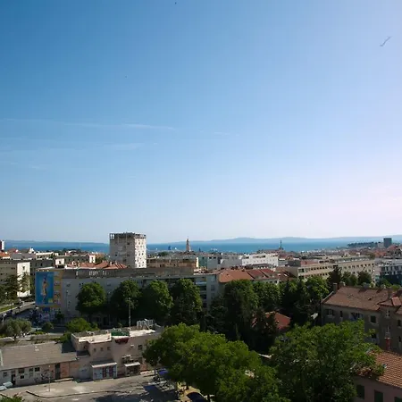 Panoramic City Apartment